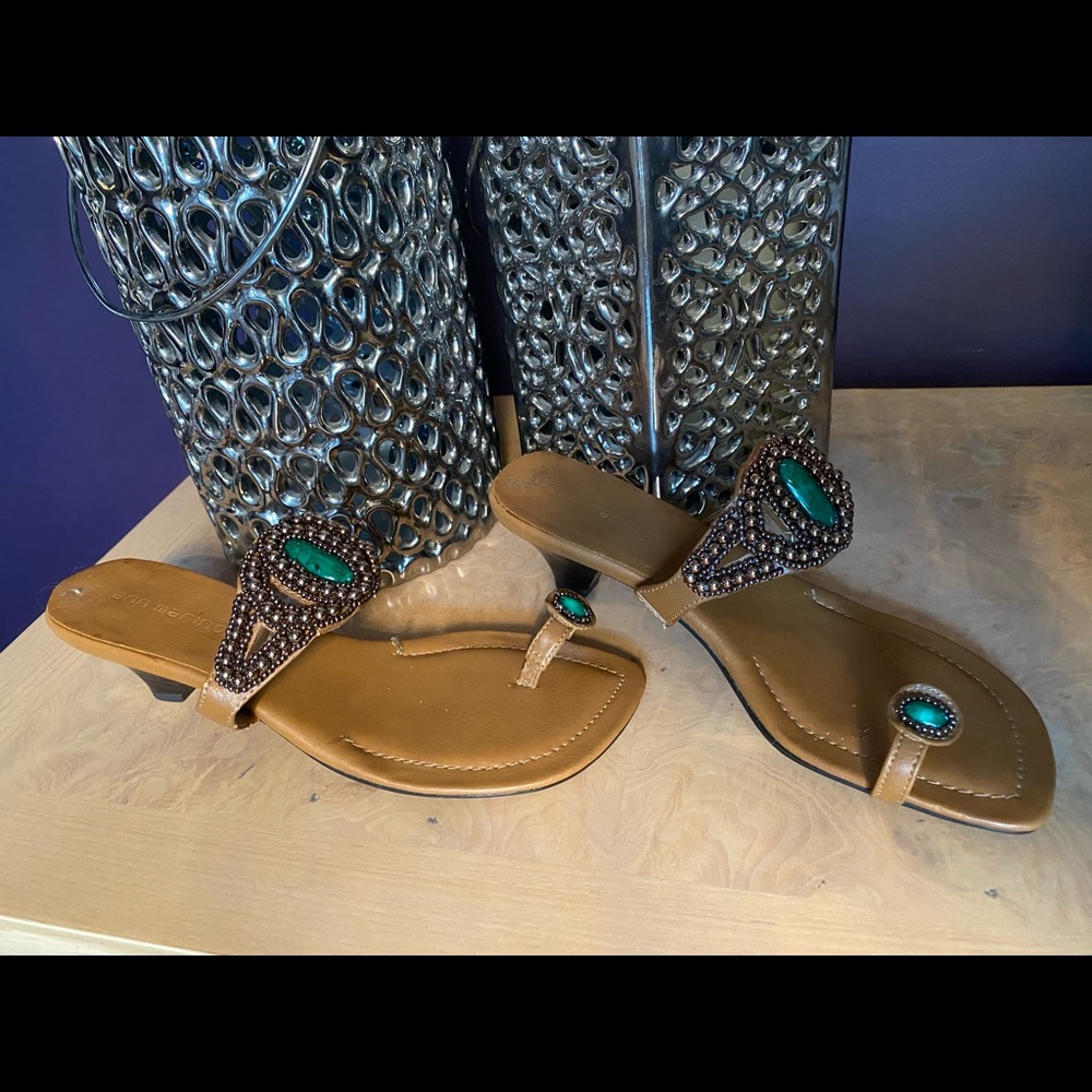Ann Marino Thong Jade Stone Sandals - New!